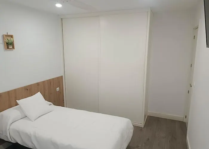 3 Medina Azahara Apartment *