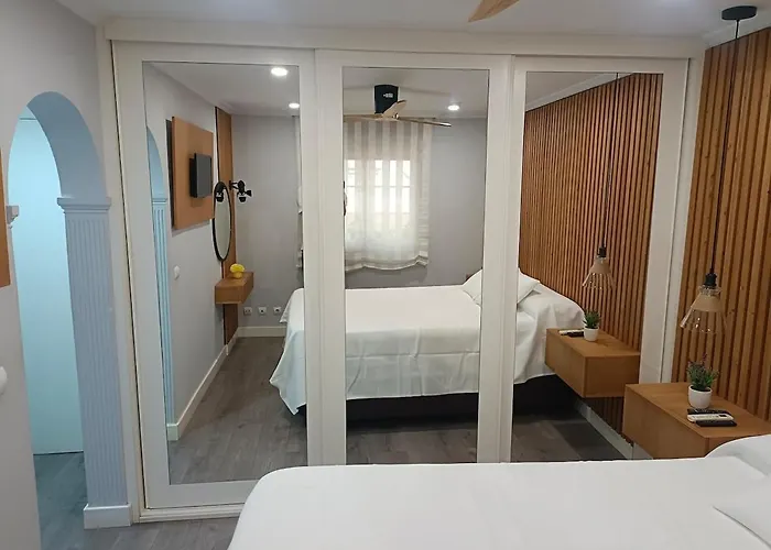 3 Medina Azahara Apartment